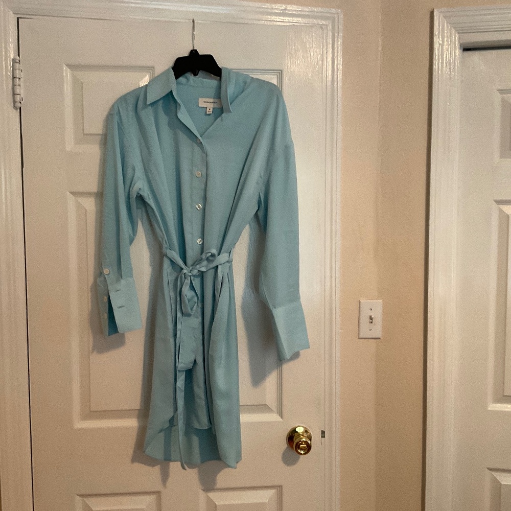 Ladies  Banana Republic factory size medium light aqua blue self-tie shirt dress